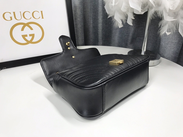 激安グッチバッグコピー角部分ディテール